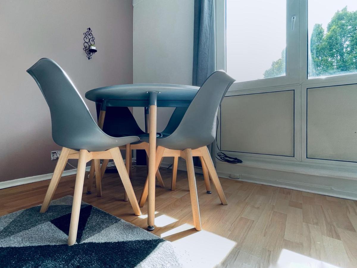 Noah'S Place In Mile End Londres Extérieur photo